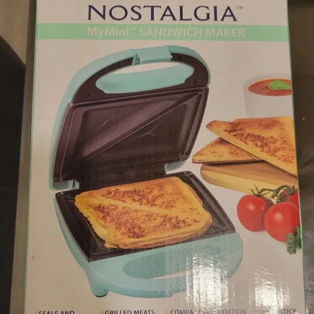 Nostalgia Mini Sandwich Maker‎